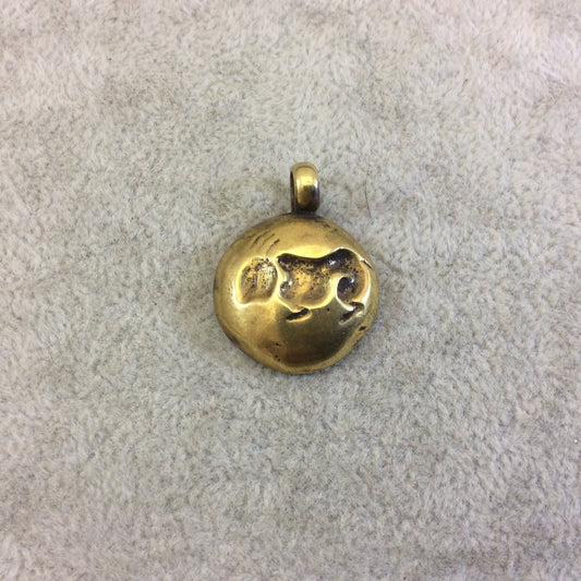 21mm x 21mm Oxidized Gold Plated Rustic Cast Crouching Rabbit Icon Copper Round Shaped Pendant w/ Attached Ring - Sold Individually (K-76)