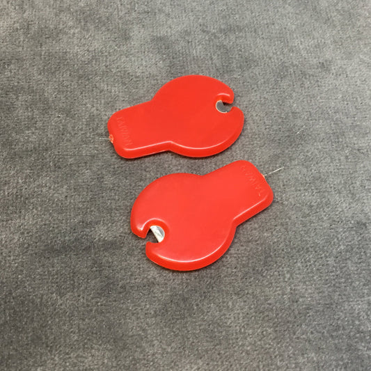 Beadsmith Brand Needle Threaders - Pack of Two (2) Threaders with Thread Cutter - Measures 21mm x 29mm, Plus Wire