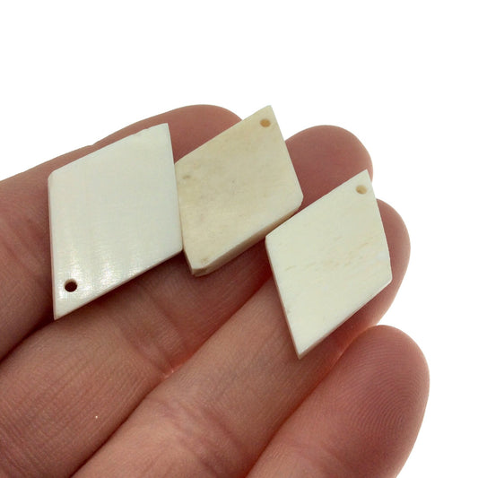 20mm x 32mm White/Ivory Diamond Shaped Lightweight Natural Ox Bone Pendant Component (Single-Drilled)
