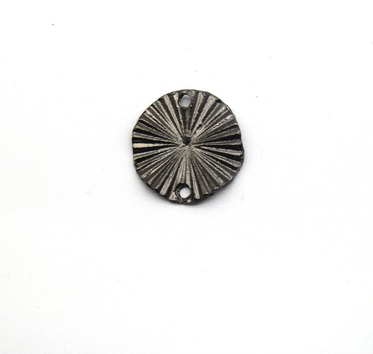 23mm x 24mm Gunmetal Plated Copper Radiating Lined Coin Charm/Pendant - Sold Individually