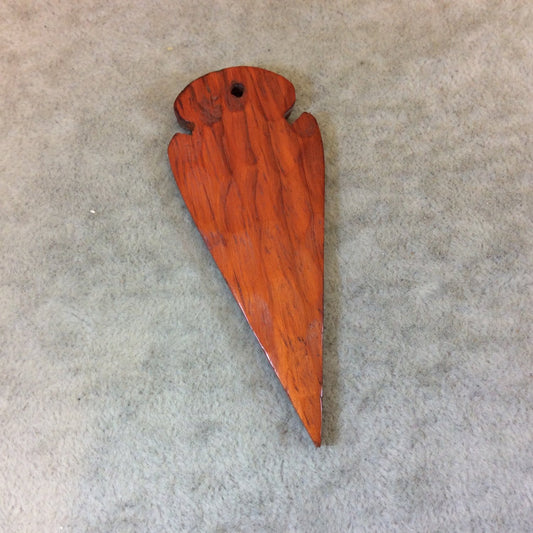 3" Reddish Brown Textured Arrow/Arrowhead Shaped Natural Wooden Pendant (Drilled) - Measuring 32mm x 80mm, Approximately - (TR3RDTXAWD)