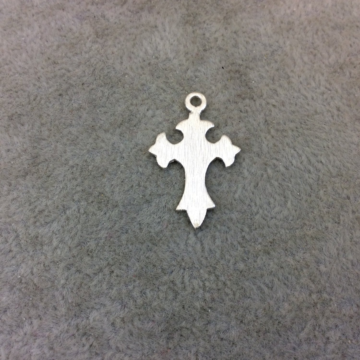 Medium Sized Silver Plated Copper Gothic Medieval Cross Shaped Pendant/Charm Components Measuring 16mm x 26mm - Sold in Packs of 10 (212-SV)