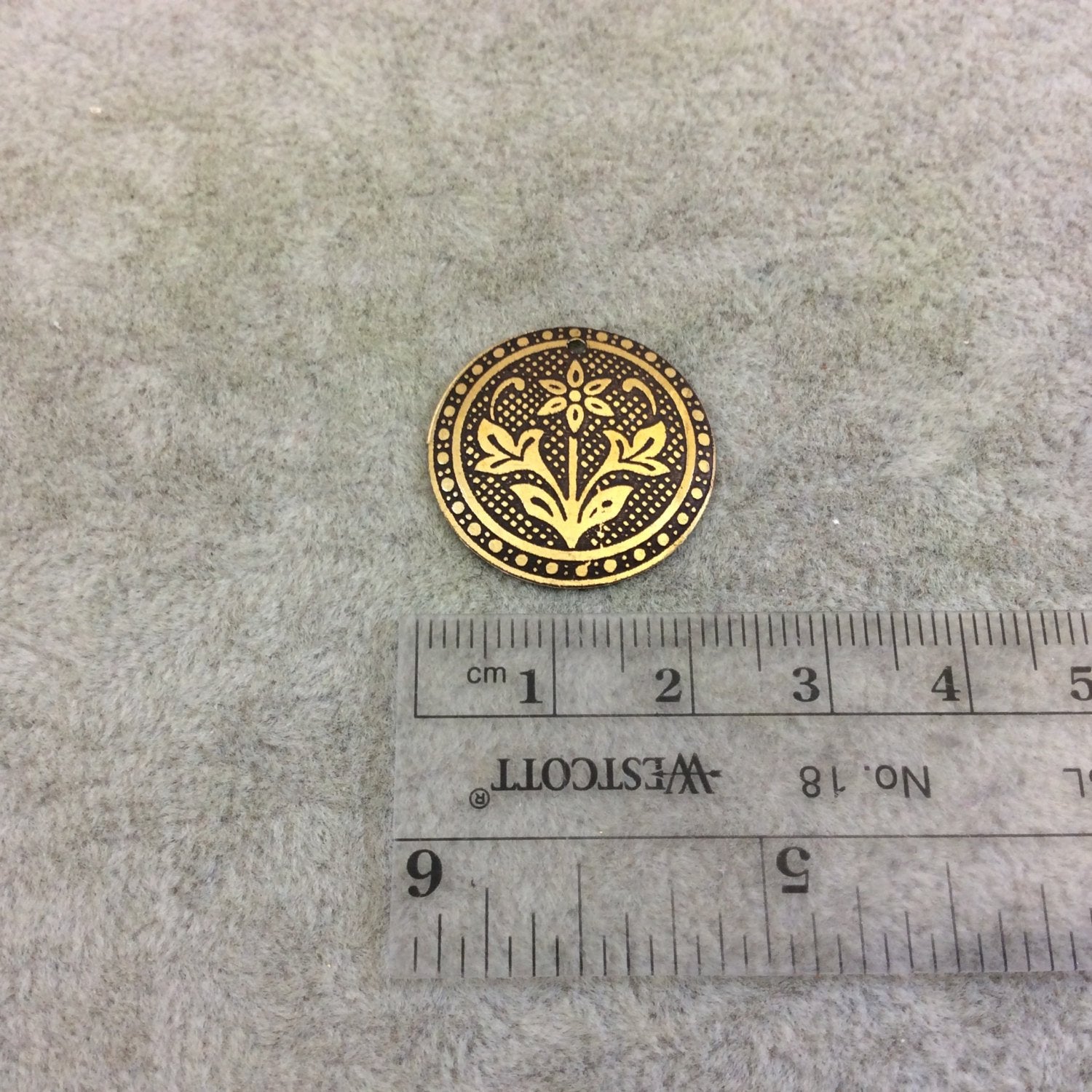 BULK PACK of 1" Gold Plated Detailed Flower/Plant Embossed Round Copper Medallion Pendants  - Measuring 22mm x 22mm - Sold in Packs of 10