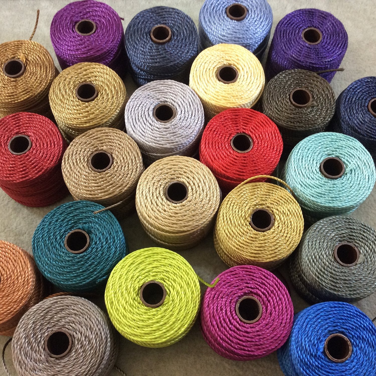 FULL SPOOL - Beadsmith S-Lon 400 Deep Green/Blue Nylon Macrame/Jewelry Cord - Measuring 0.9mm Thick - 35 Yards (105 Feet) - (SL400-GB)