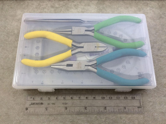 Beadsmith Brand Beader's Travel Project Kit with Mini U-Shaped Bead Board, 5pc Tool Set, and Case - Tray Measures 4" x 6.75" - (KIT01)