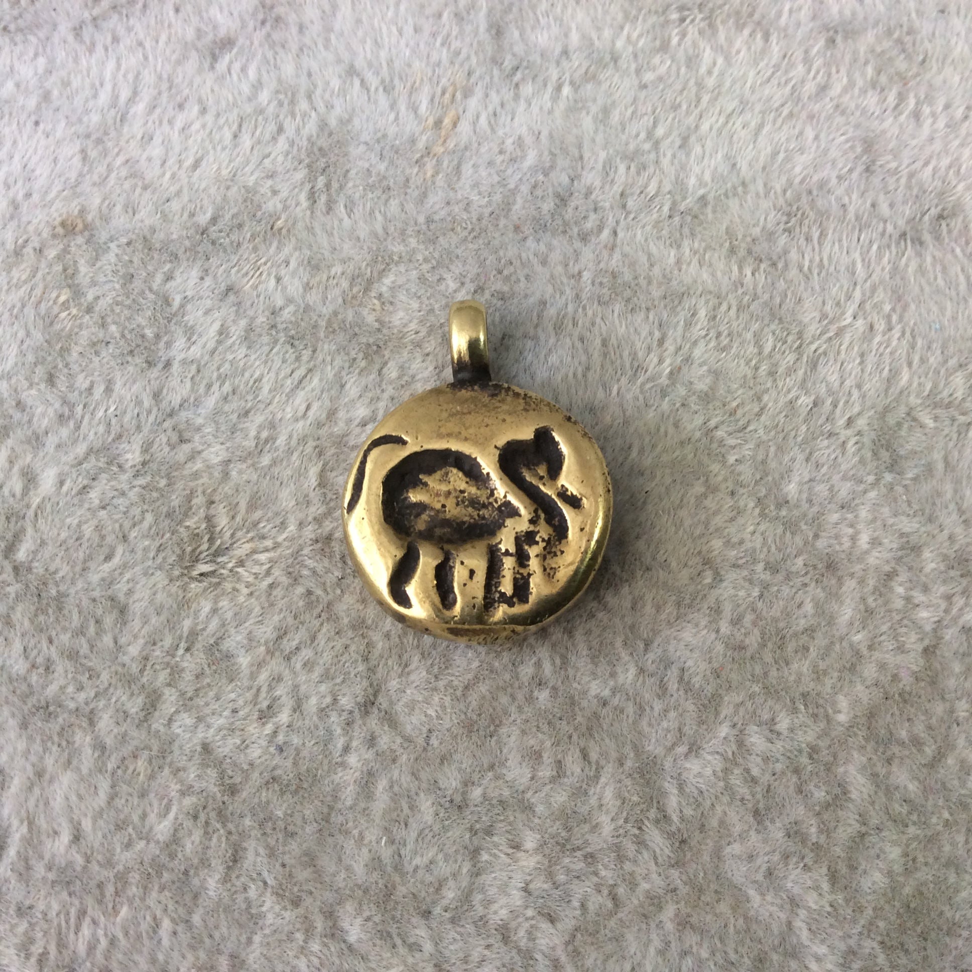15mm x 15mm Oxidized Gold Plated Rustic Cast Standing Elephant Icon Copper Round Shaped Pendant w/ Attached Ring  - Sold Individually (K-46)