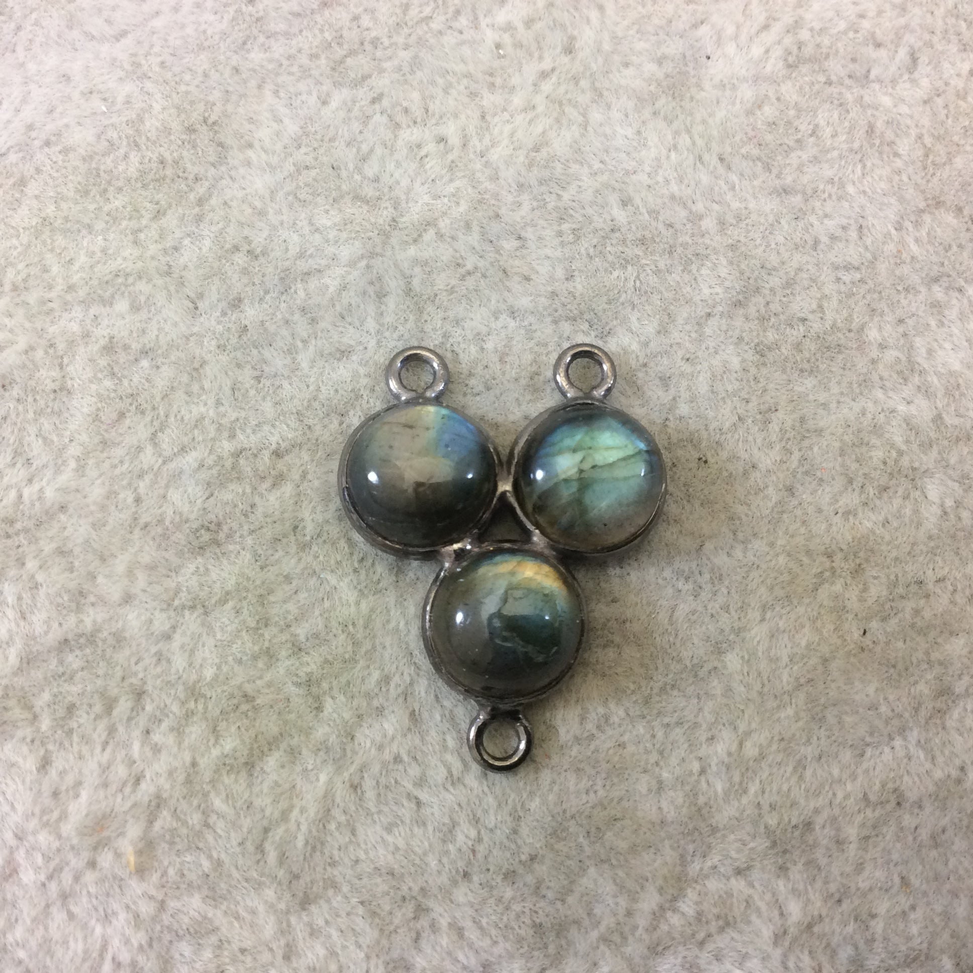 Labradorite Bezel | Gunmetal Finish Smooth Natural Flashy 3 Stone (8mm) Trillion Shape Copper plated Bezel 3 Ring Connector- 18mm x 18mm