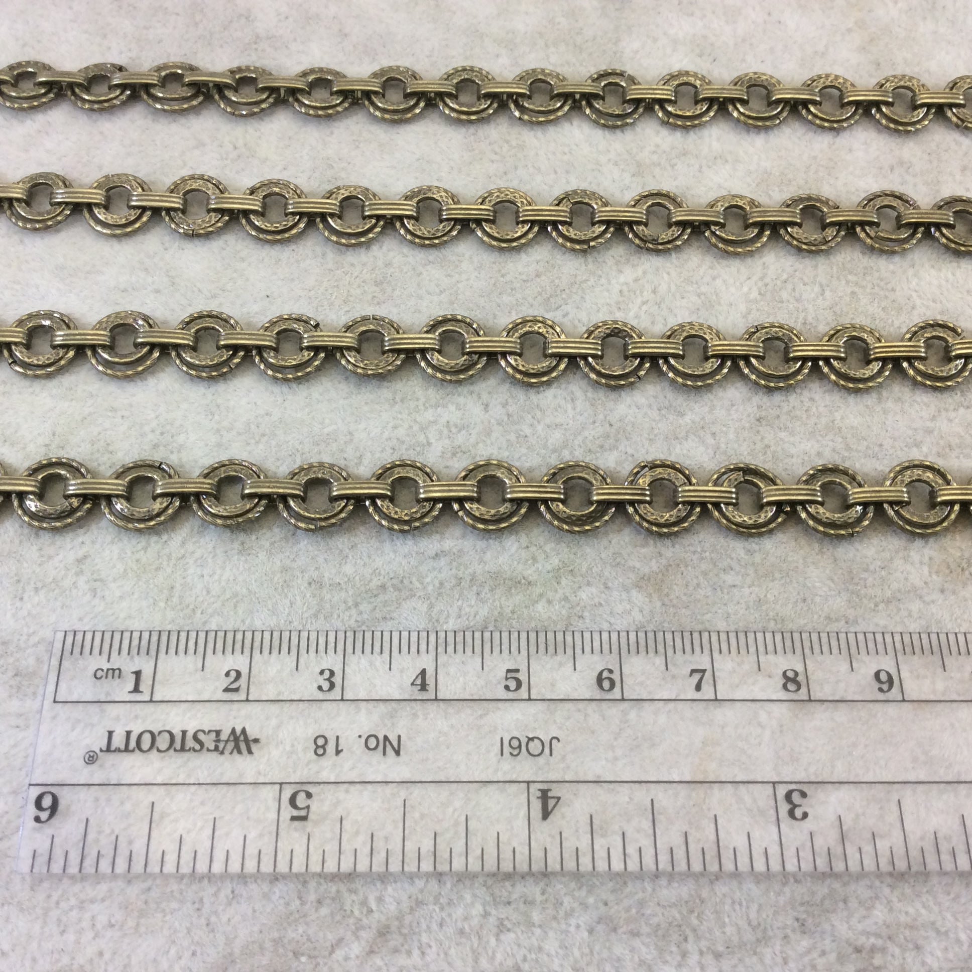 Brass Plated Brass Double Circle/Wreath Articulated Flat Chain - 9mm x 9mm Round Links With Flat Connectors - Sold By the Foot! (CH476-BR)