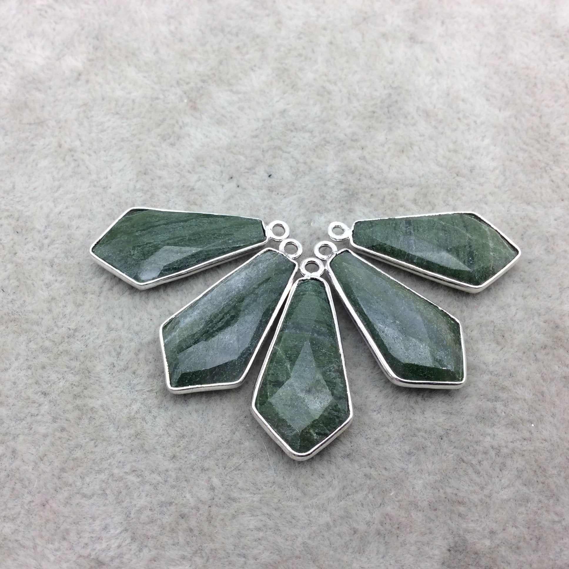 Silver Finish Faceted Green Aventurine Dagger Shape Bezel - Plated Copper Pendant Component ~ 12mm x 25mm - Sold Individually