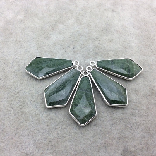 Silver Finish Faceted Green Aventurine Dagger Shape Bezel - Plated Copper Pendant Component ~ 12mm x 25mm - Sold Individually