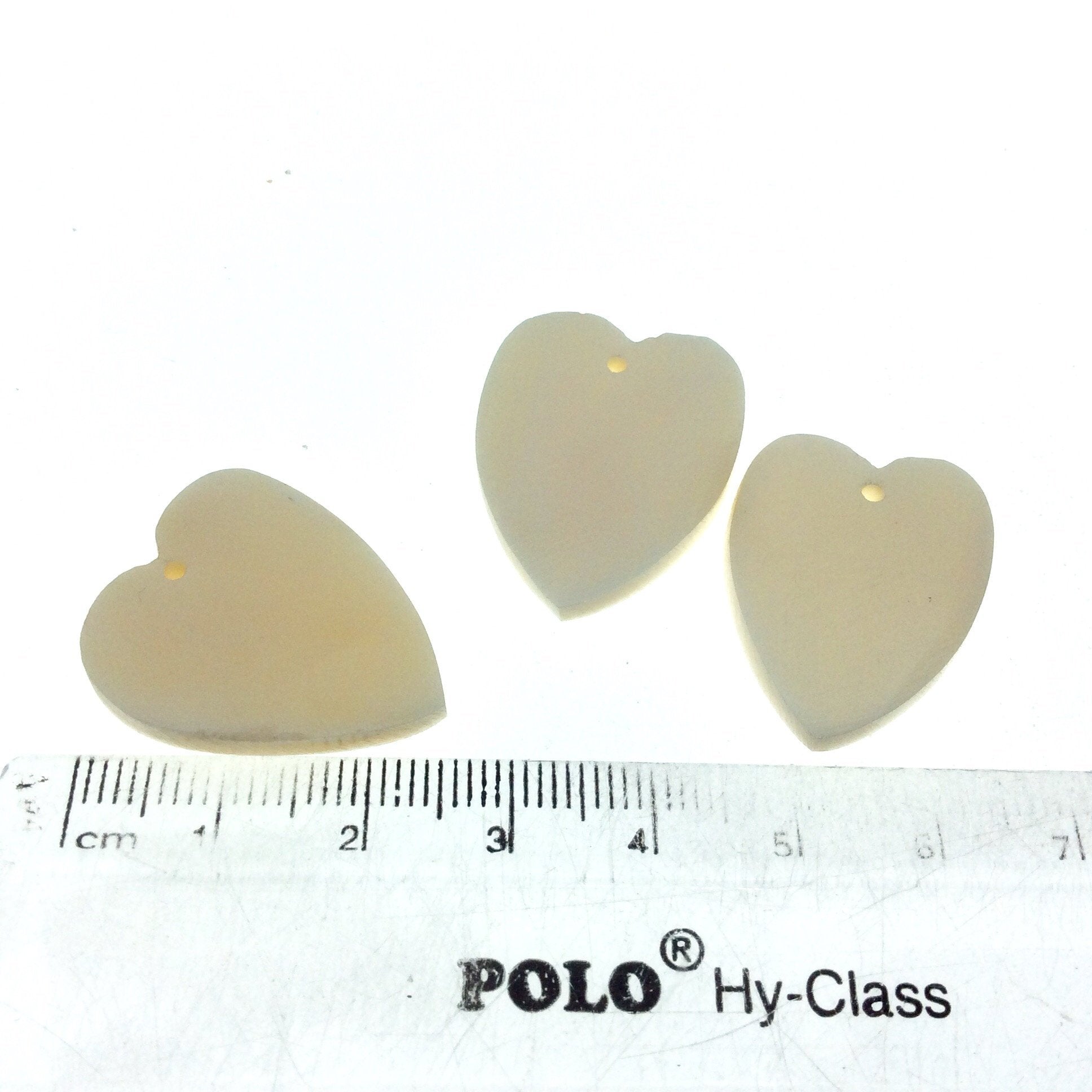 22mm x 27mm White/Ivory Heart Shaped Lightweight Natural Ox Bone Pendant Component (Single-Drilled)
