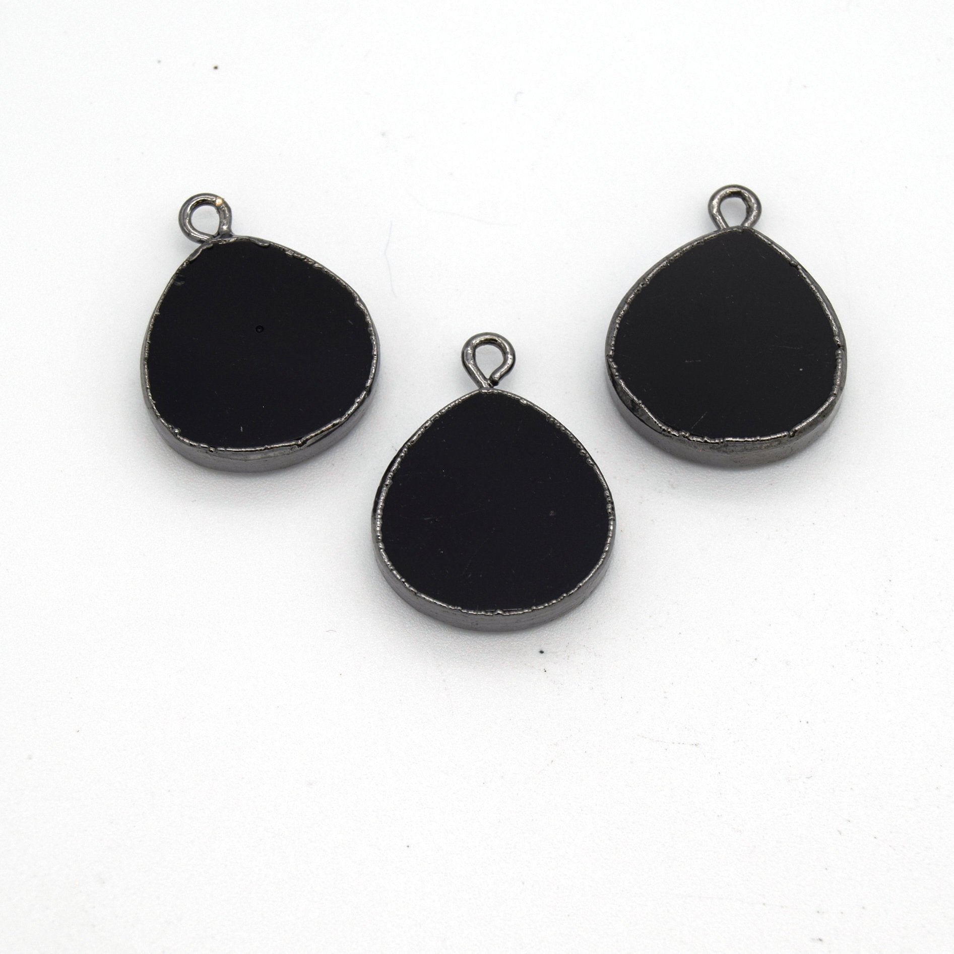 14mm x 15mm Gunmetal Plated Flat Teardrop/Heart Shaped Black Onyx Pendants - Sold Individually