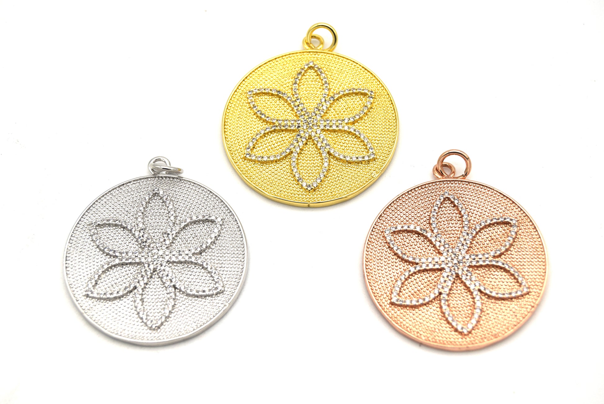 34mm x 34mm Rose Gold Plated CZ Cubic Zirconia Inlaid Flower on Coin/Disc Shaped Pendant