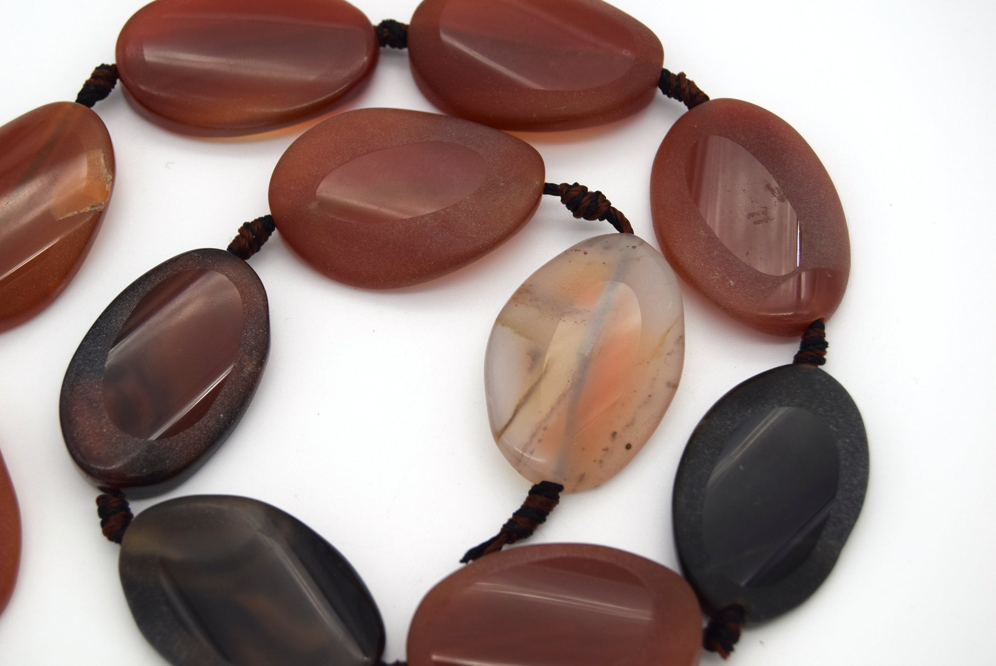 30mm x 20mm Natural Red/Brown Banded Agate Wavy Oval Shaped Beads (Approx. 15" Strand ~11 Beads)