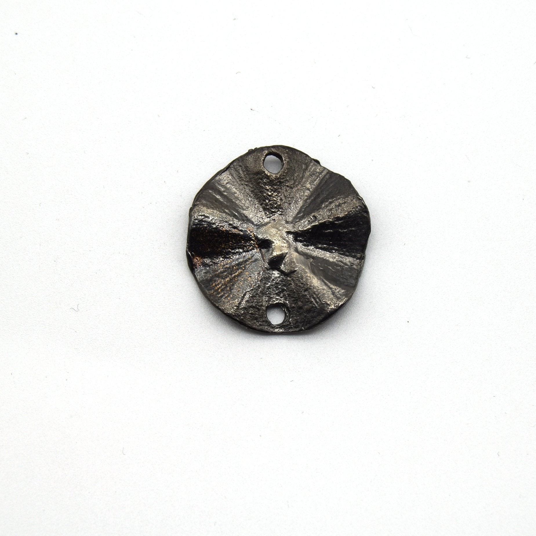 23mm x 24mm Gunmetal Plated Copper Radiating Lined Coin Charm/Pendant  - Sold Individually