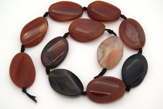 30mm x 20mm Natural Red/Brown Banded Agate Wavy Oval Shaped Beads (Approx. 15" Strand ~11 Beads)