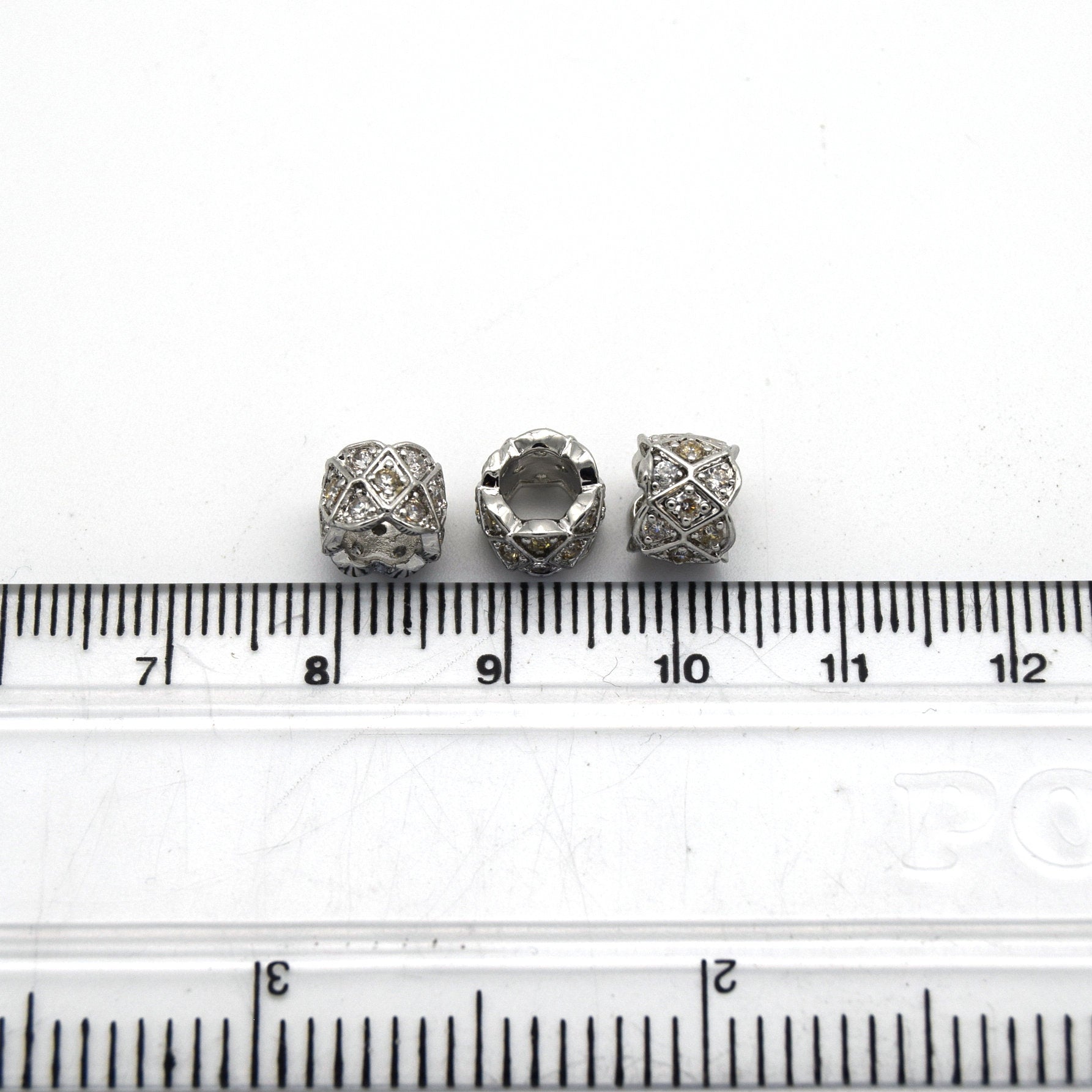 7mm x 7mm Silver Plated CZ Cubic Zirconia Inlaid Circle/Ring Shaped Bead with 4mm Holes
