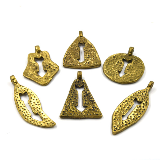 Arrow Pendants | Brass Shield Pendants | Antique Gold Brass Arrow Pendants