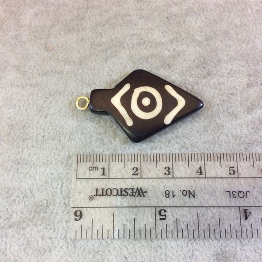 Medium Sized Batik Dark Brown/White Arrowhead/Arrow Shaped Natural Ox Bone Pendant - Measuring 25mm x 36mm Approx Sold Individually (BA 4)
