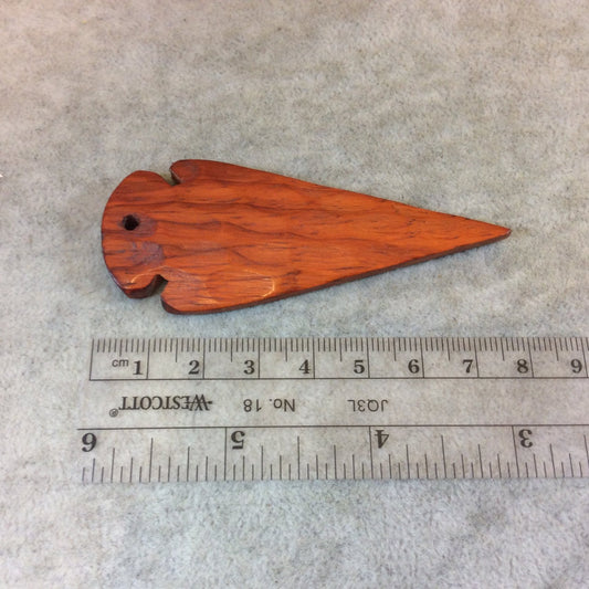 3" Reddish Brown Textured Arrow/Arrowhead Shaped Natural Wooden Pendant (Drilled) - Measuring 32mm x 80mm, Approximately - (TR3RDTXAWD)