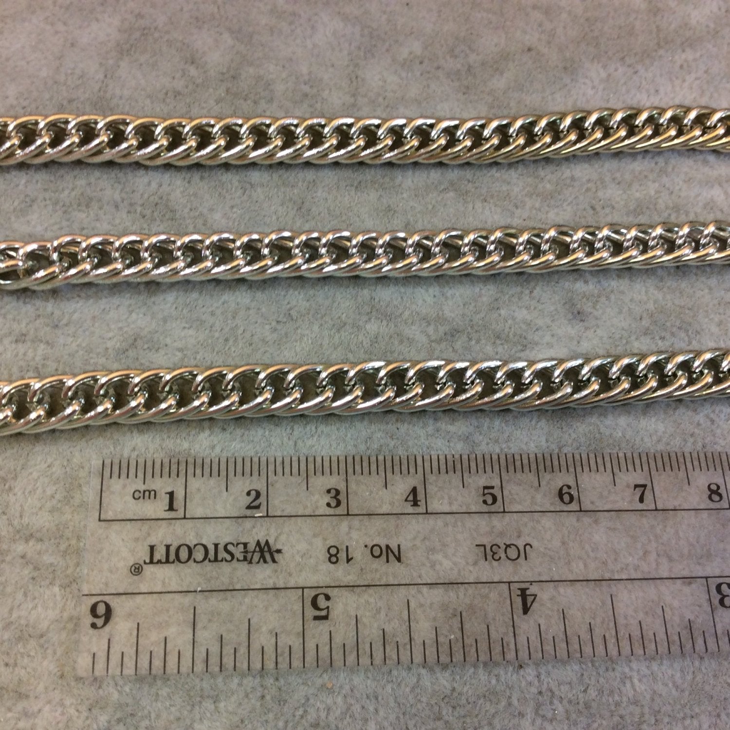 A1614 - 5' Section of Silver Finish Aluminum Prince of Wales Chain with 7mm x 10mm Links - Available in Other Finishes, Check Related Links!