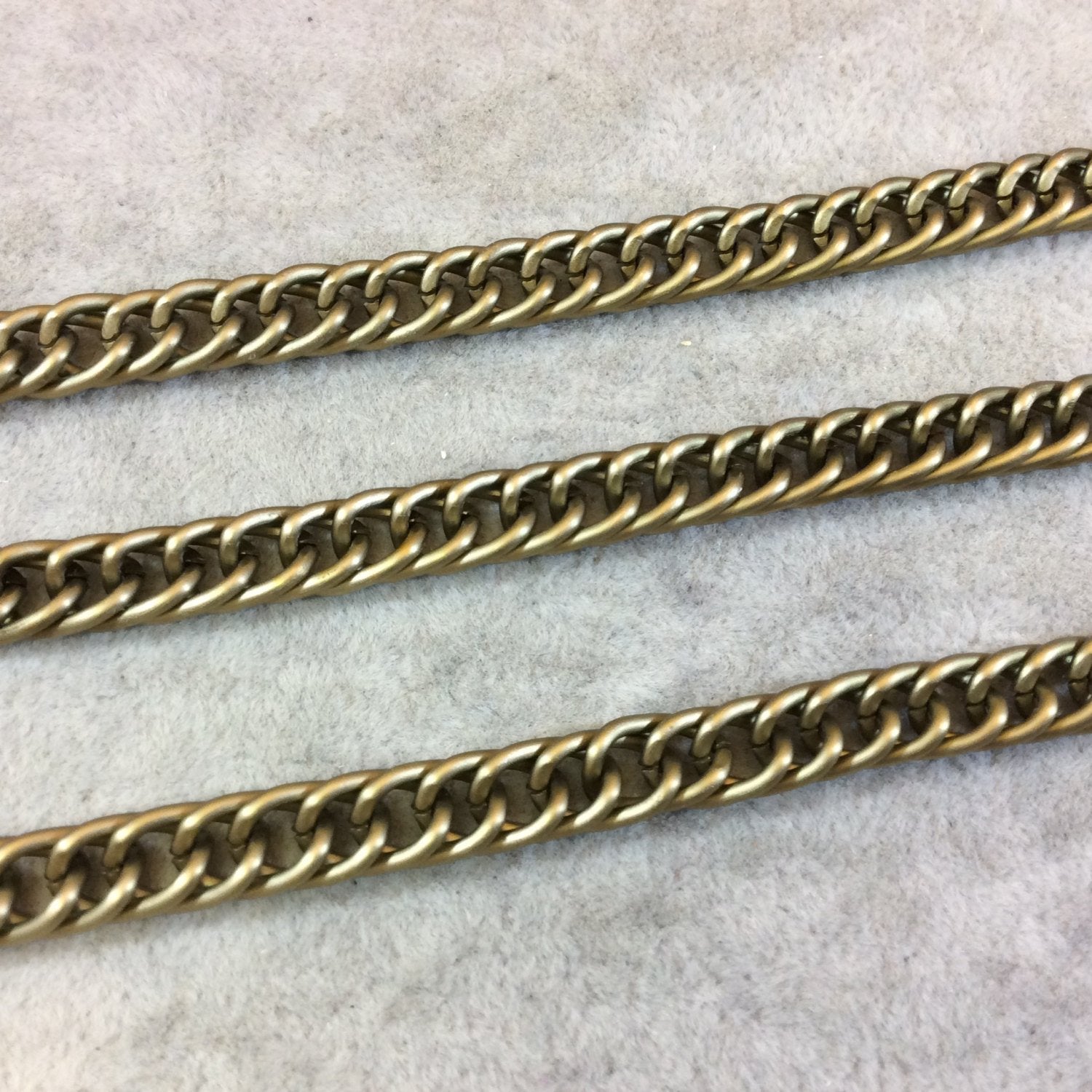 A1614 - 5' Section of Bronze Finish Aluminum Prince of Wales Chain with 7mm x 10mm Links - Available in Other Finishes, Check Related Links!